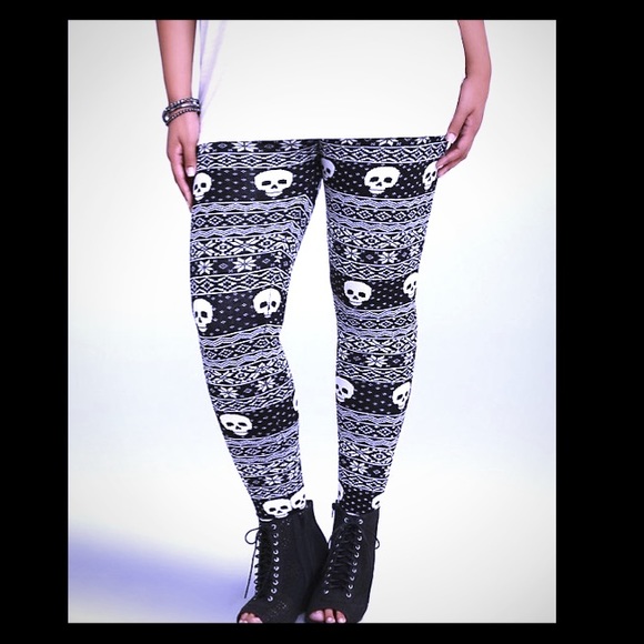 torrid Pants - 💀Torrid fair isle Skull Sweater Leggings
